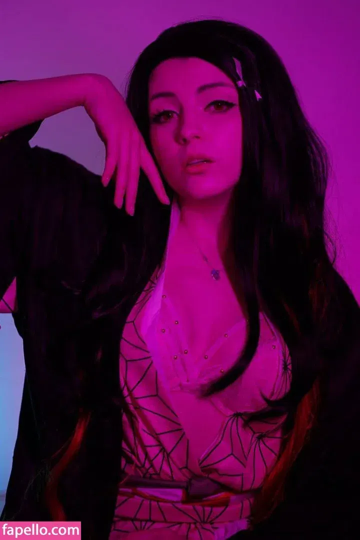 Olyashaa / deepfake / olyashaasaxon Onlyfans Photo Gallery 