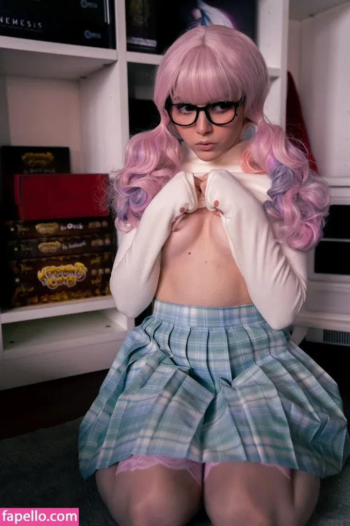 Olyashaa / deepfake / olyashaasaxon Onlyfans Photo Gallery 