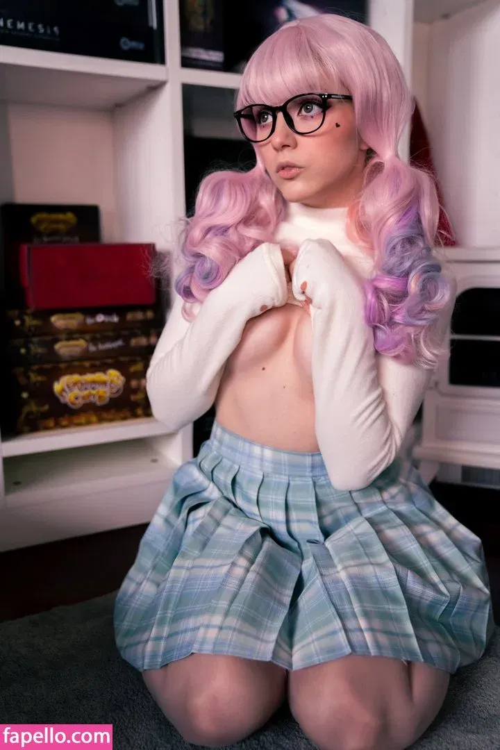 Olyashaa / deepfake / olyashaasaxon Onlyfans Photo Gallery 