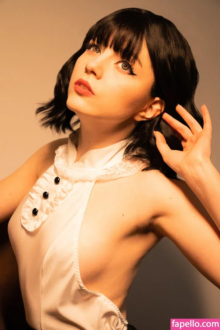 Olyashaa / deepfake / olyashaasaxon Onlyfans Photo Gallery 