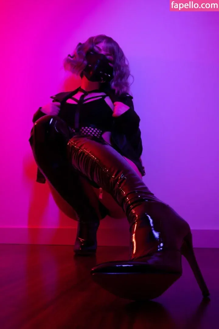 Olyashaa / deepfake / olyashaasaxon Onlyfans Photo Gallery 