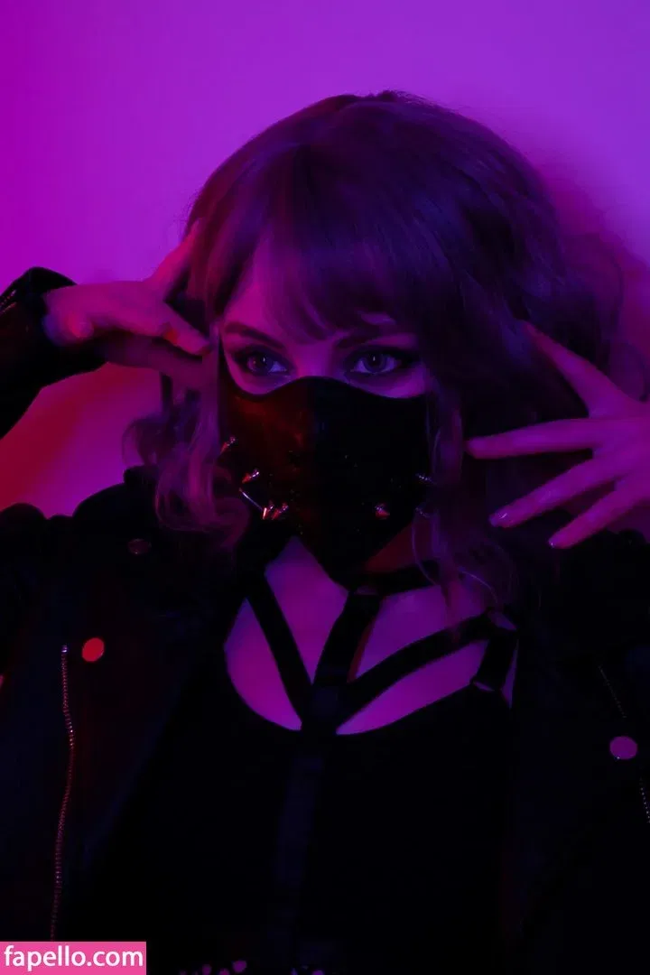 Olyashaa / deepfake / olyashaasaxon Onlyfans Photo Gallery 