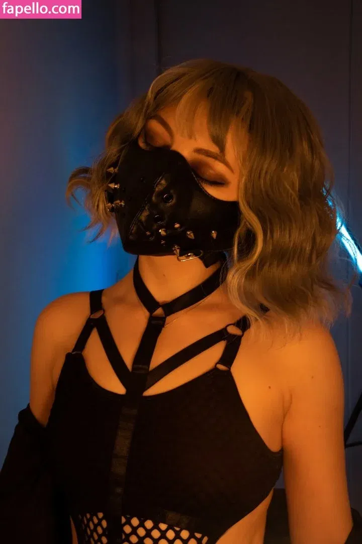 Olyashaa / deepfake / olyashaasaxon Onlyfans Photo Gallery 