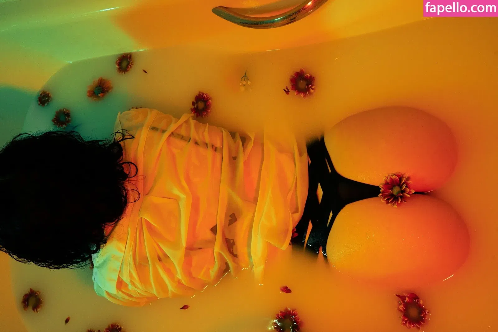 Olyashaa / deepfake / olyashaasaxon Onlyfans Photo Gallery 