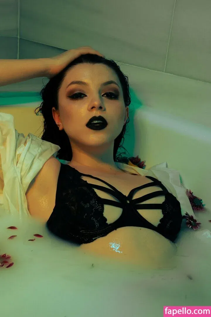 Olyashaa / deepfake / olyashaasaxon Onlyfans Photo Gallery 