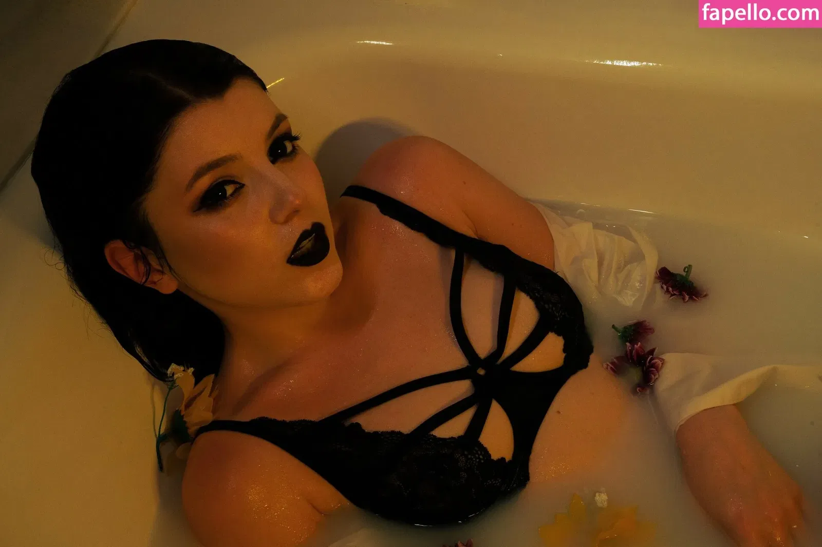 Olyashaa / deepfake / olyashaasaxon Onlyfans Photo Gallery 