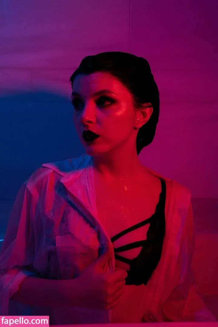 Olyashaa / deepfake / olyashaasaxon Onlyfans Photo Gallery 