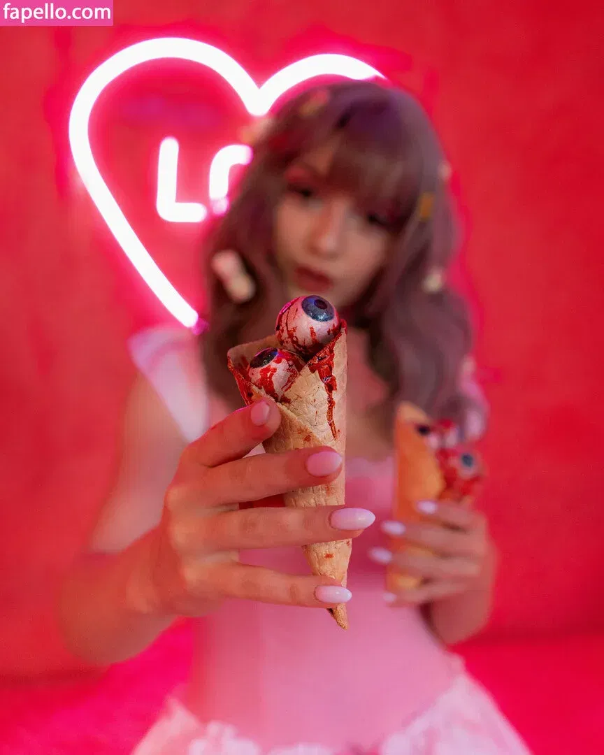 Olyashaa / deepfake / olyashaasaxon Onlyfans Photo Gallery 