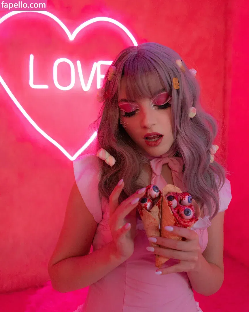 Olyashaa / deepfake / olyashaasaxon Onlyfans Photo Gallery 