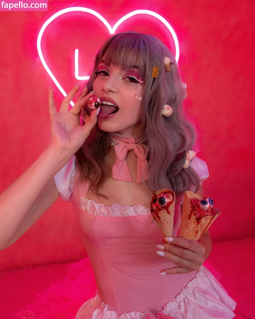 Olyashaa / deepfake / olyashaasaxon Onlyfans Photo Gallery 