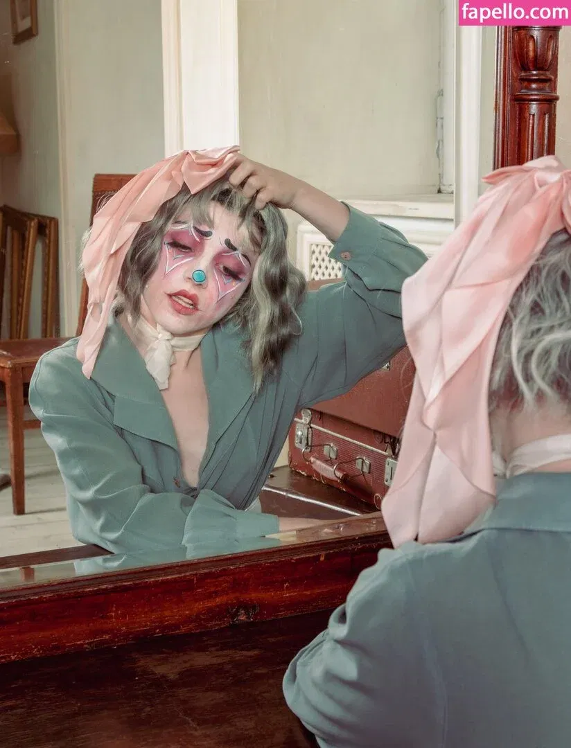 Olyashaa / deepfake / olyashaasaxon Onlyfans Photo Gallery 