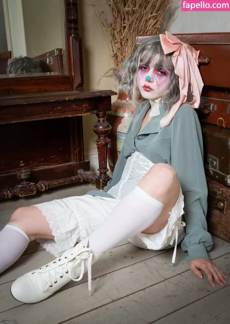 Olyashaa / deepfake / olyashaasaxon Onlyfans Photo Gallery 