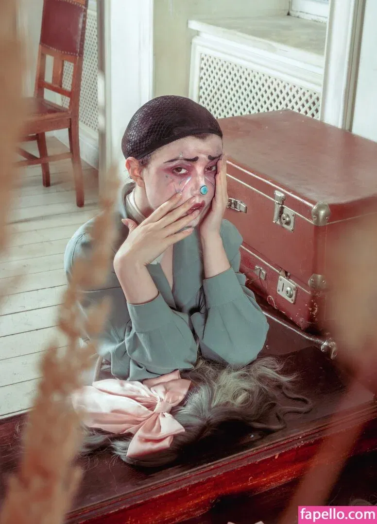 Olyashaa / deepfake / olyashaasaxon Onlyfans Photo Gallery 