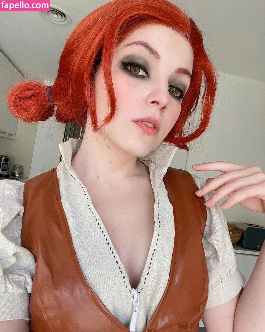 Olyashaa / deepfake / olyashaasaxon Onlyfans Photo Gallery 