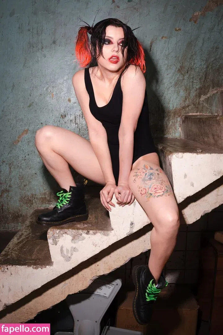 Olyashaa / deepfake / olyashaasaxon Onlyfans Photo Gallery 