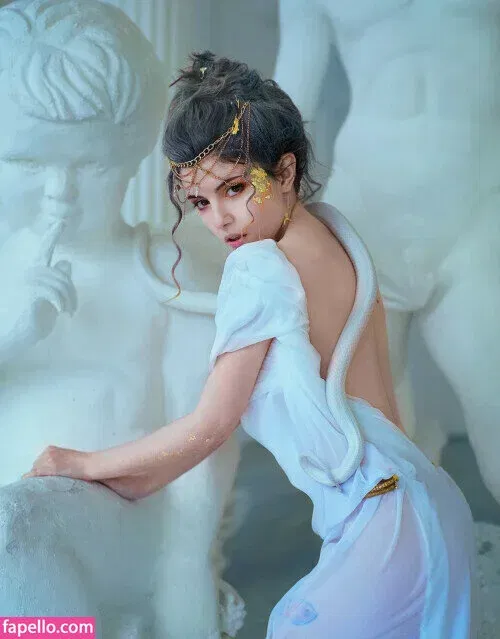 Olyashaa / deepfake / olyashaasaxon Onlyfans Photo Gallery 