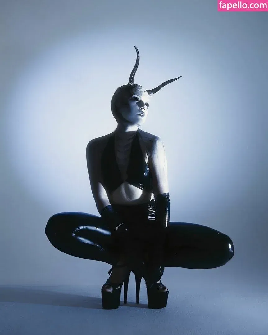 Olyashaa / deepfake / olyashaasaxon Onlyfans Photo Gallery 