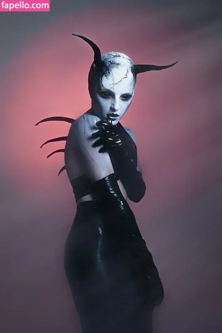 Olyashaa / deepfake / olyashaasaxon Onlyfans Photo Gallery 