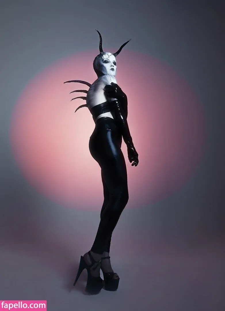 Olyashaa / deepfake / olyashaasaxon Onlyfans Photo Gallery 