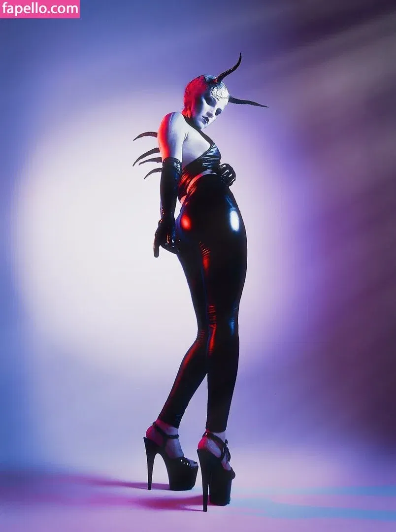 Olyashaa / deepfake / olyashaasaxon Onlyfans Photo Gallery 