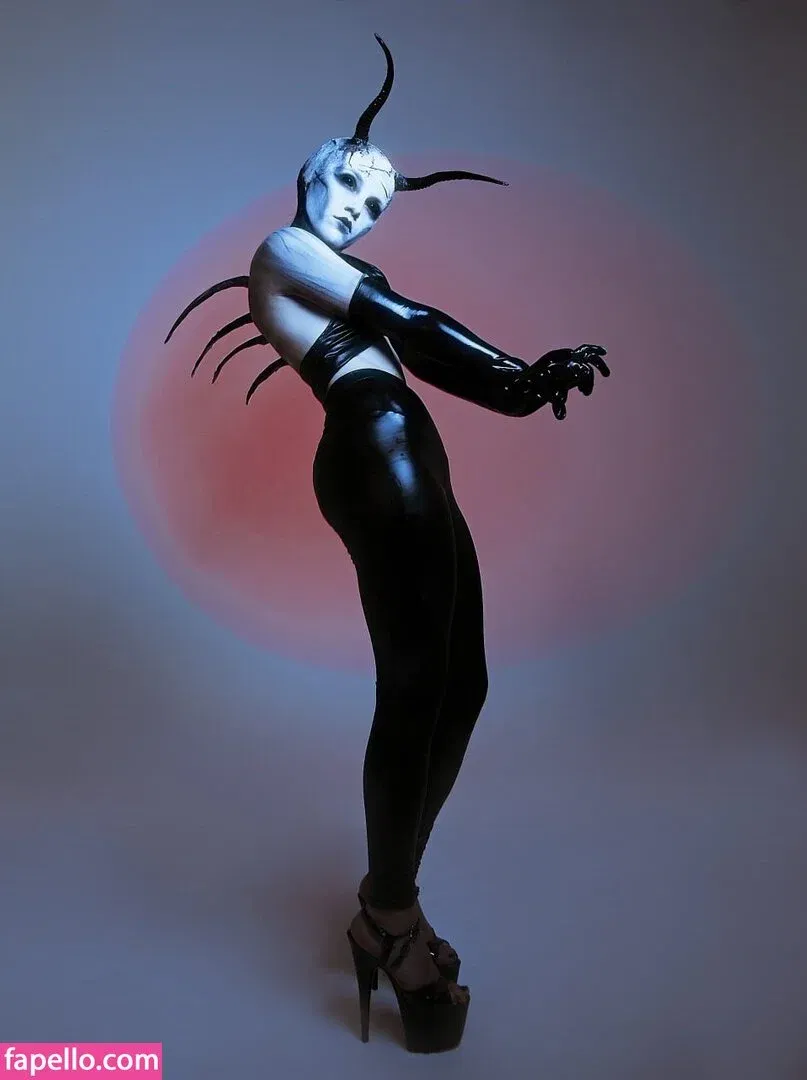 Olyashaa / deepfake / olyashaasaxon Onlyfans Photo Gallery 