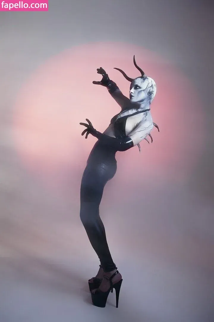 Olyashaa / deepfake / olyashaasaxon Onlyfans Photo Gallery 