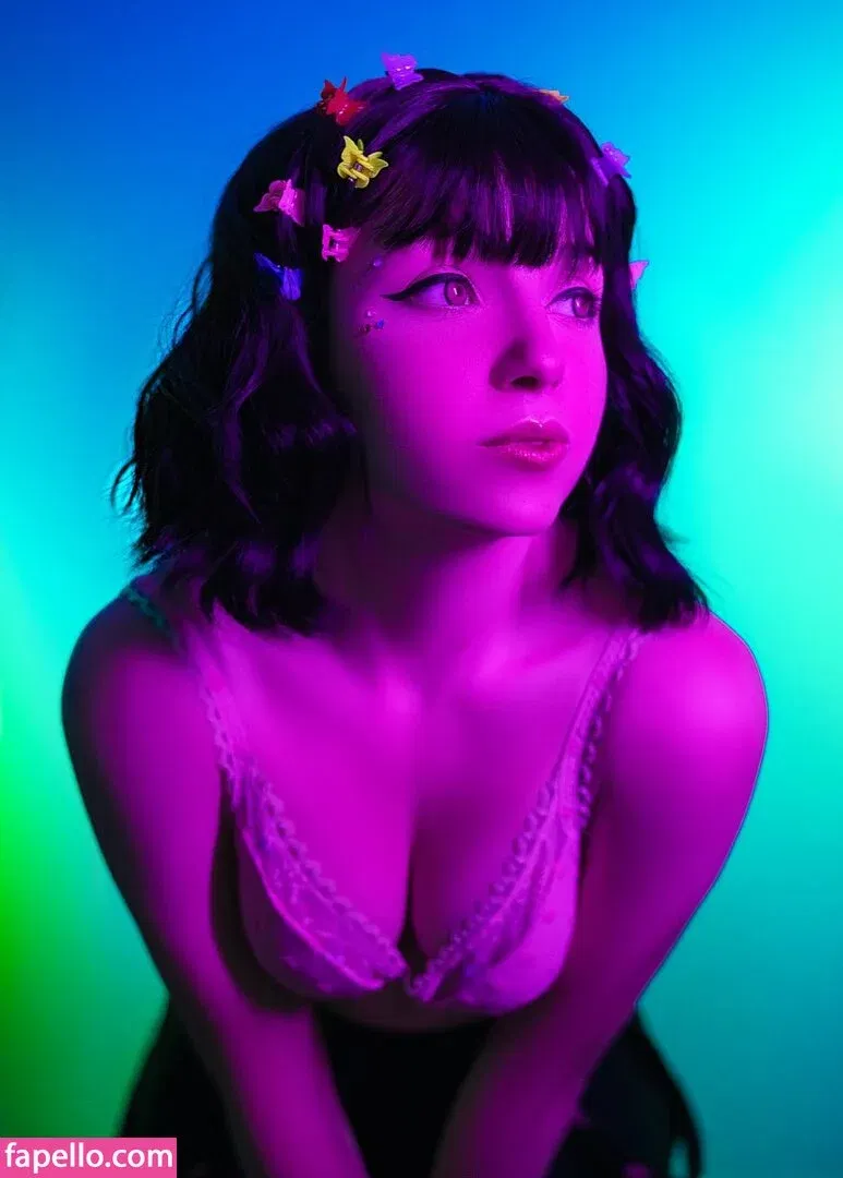 Olyashaa / deepfake / olyashaasaxon Onlyfans Photo Gallery 