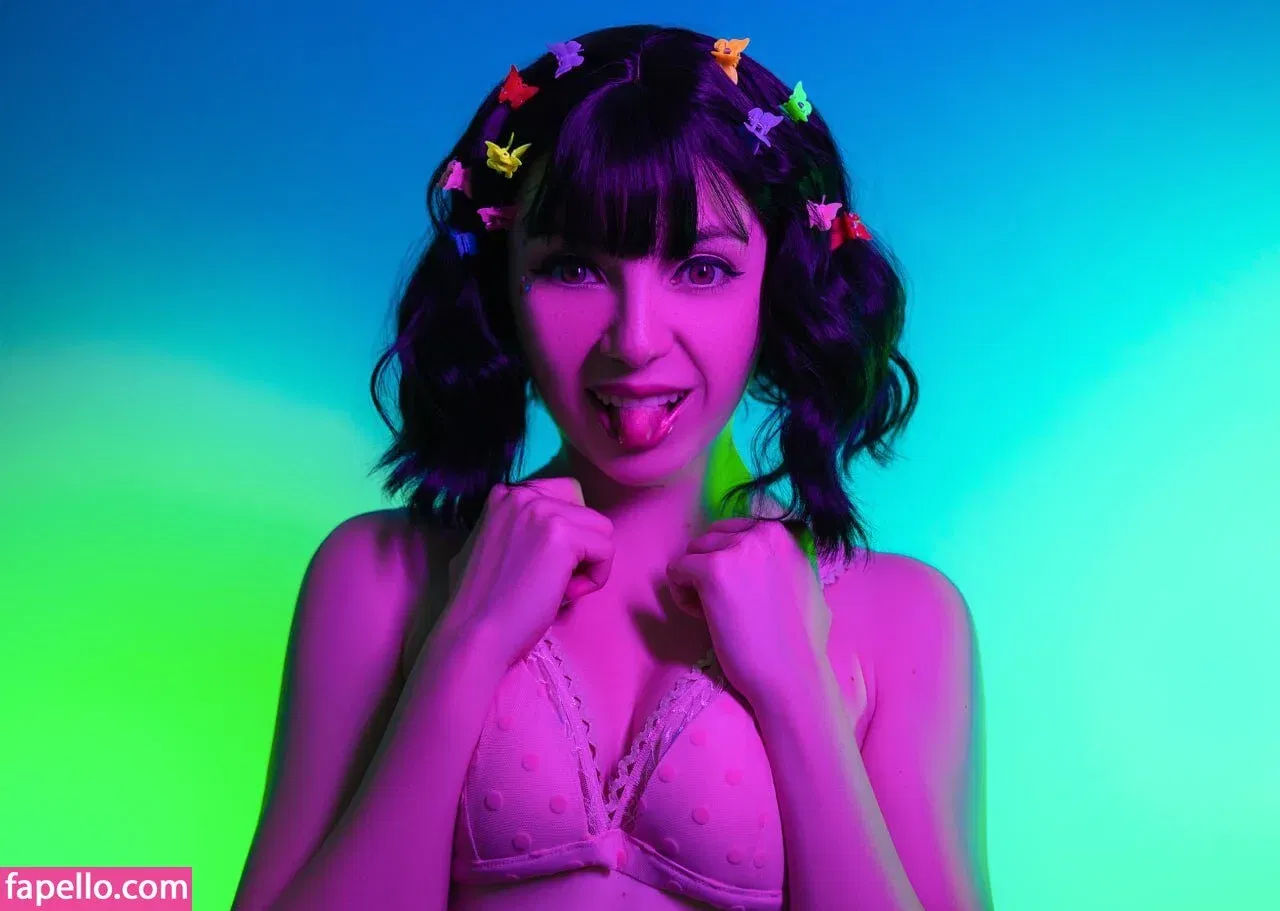 Olyashaa / deepfake / olyashaasaxon Onlyfans Photo Gallery 