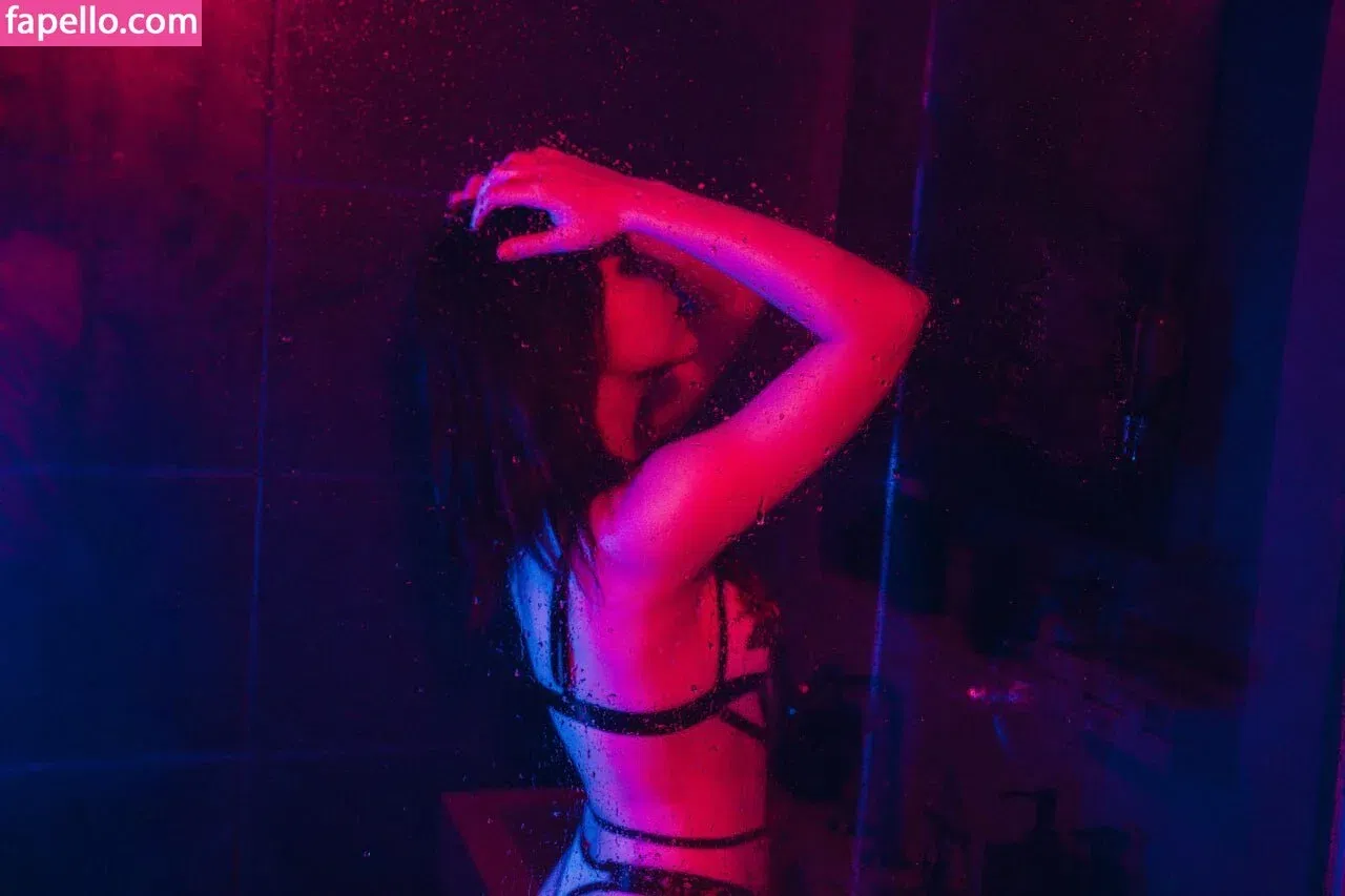 Olyashaa / deepfake / olyashaasaxon Onlyfans Photo Gallery 