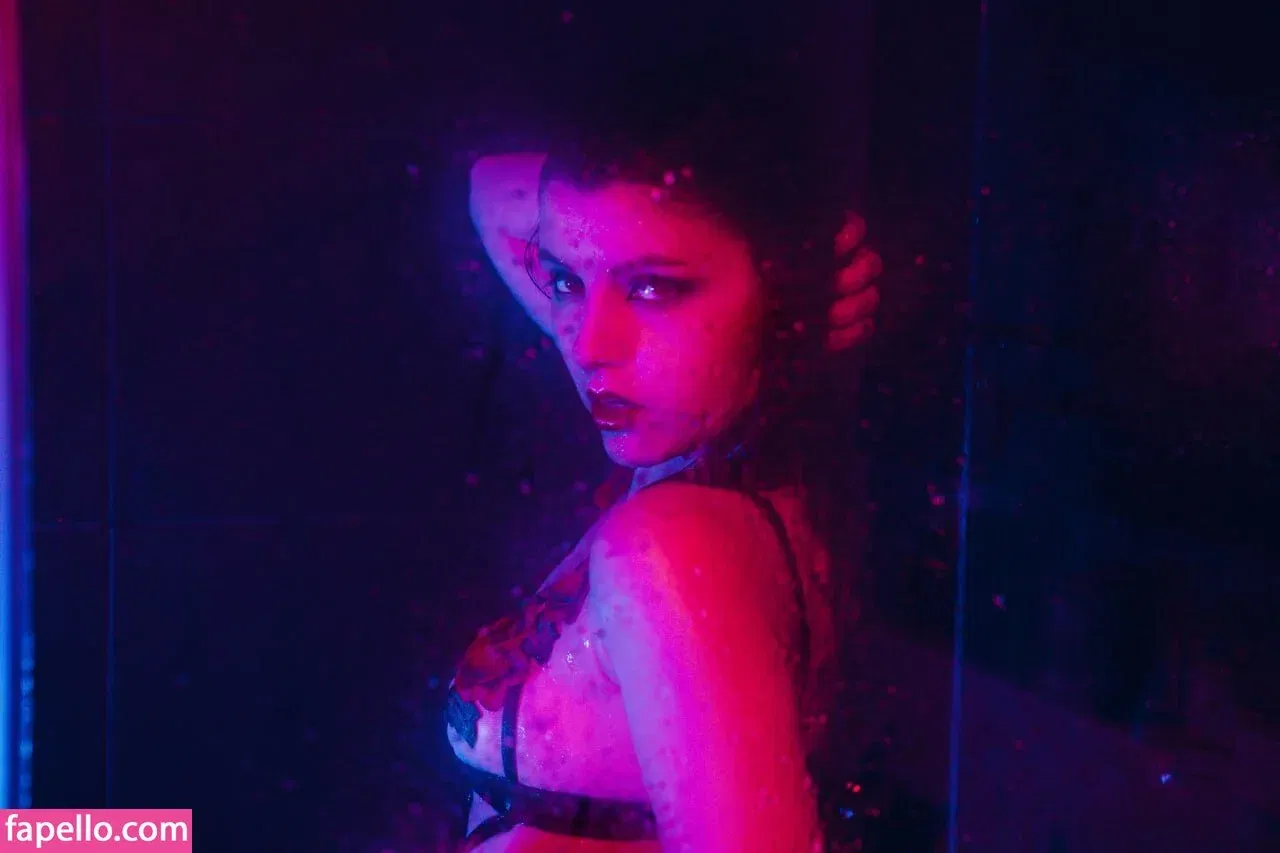 Olyashaa / deepfake / olyashaasaxon Onlyfans Photo Gallery 