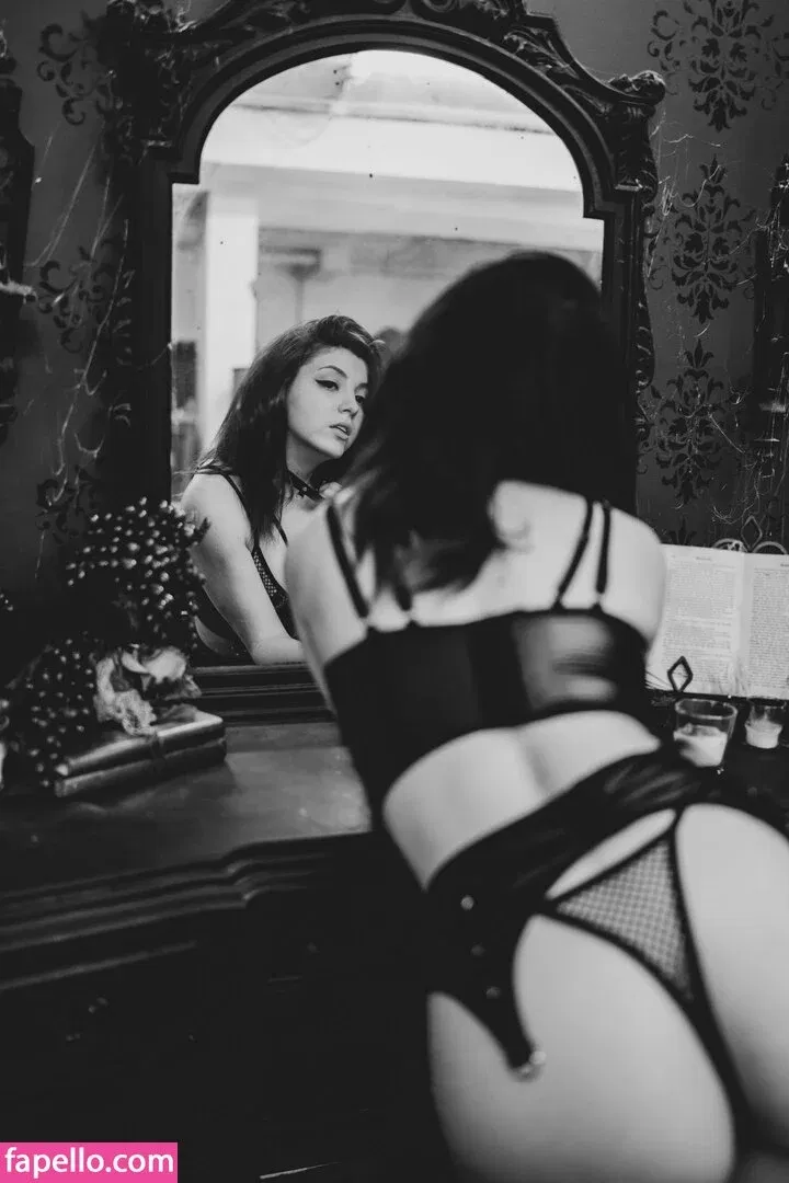 Olyashaa / deepfake / olyashaasaxon Onlyfans Photo Gallery 