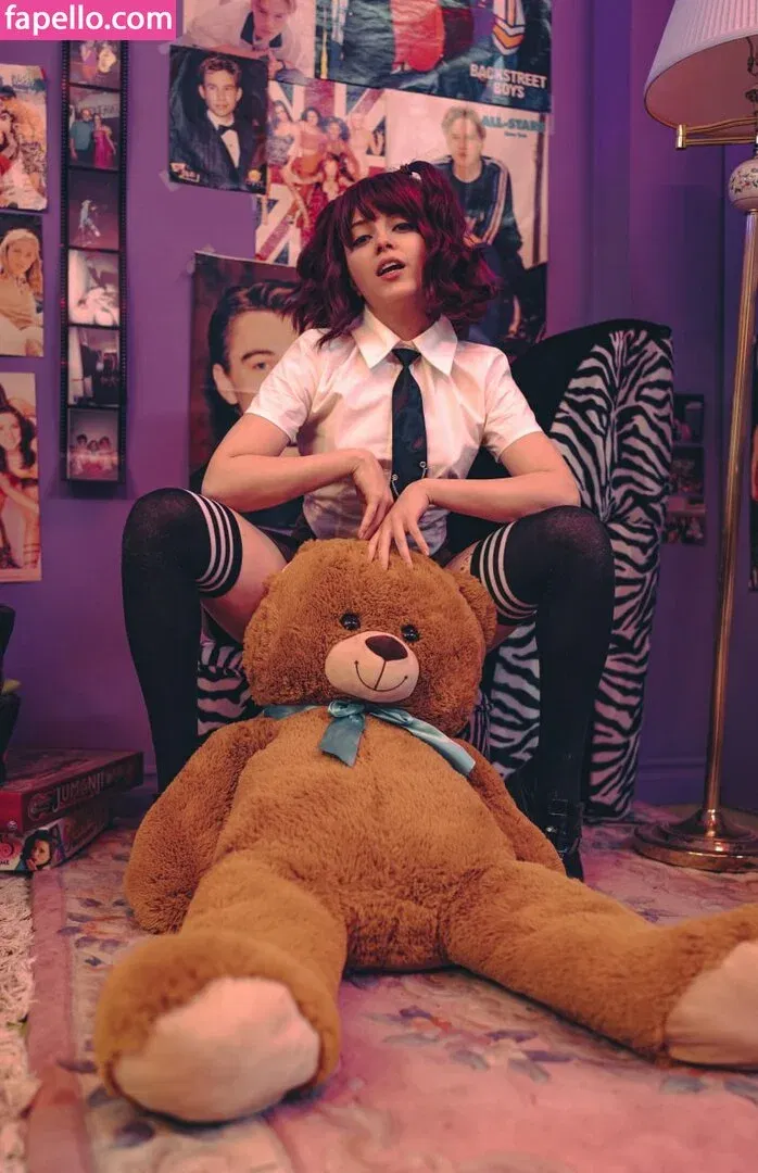 Olyashaa / deepfake / olyashaasaxon Onlyfans Photo Gallery 