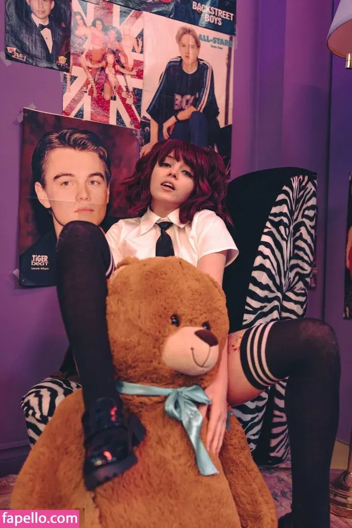 Olyashaa / deepfake / olyashaasaxon Onlyfans Photo Gallery 