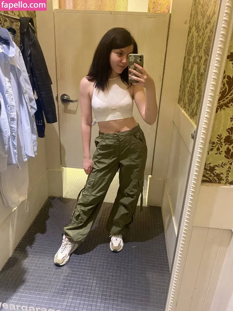 Olyashaa / deepfake / olyashaasaxon Onlyfans Photo Gallery 