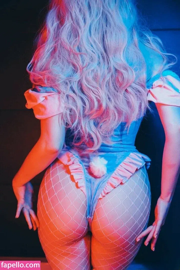 Olyashaa / deepfake / olyashaasaxon Onlyfans Photo Gallery 