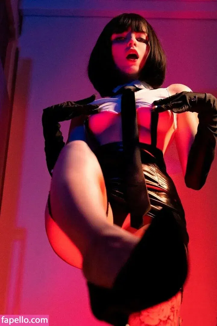 Olyashaa / deepfake / olyashaasaxon Onlyfans Photo Gallery 