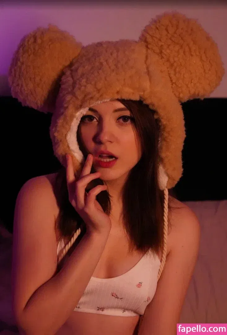 Olyashaa / deepfake / olyashaasaxon Onlyfans Photo Gallery 