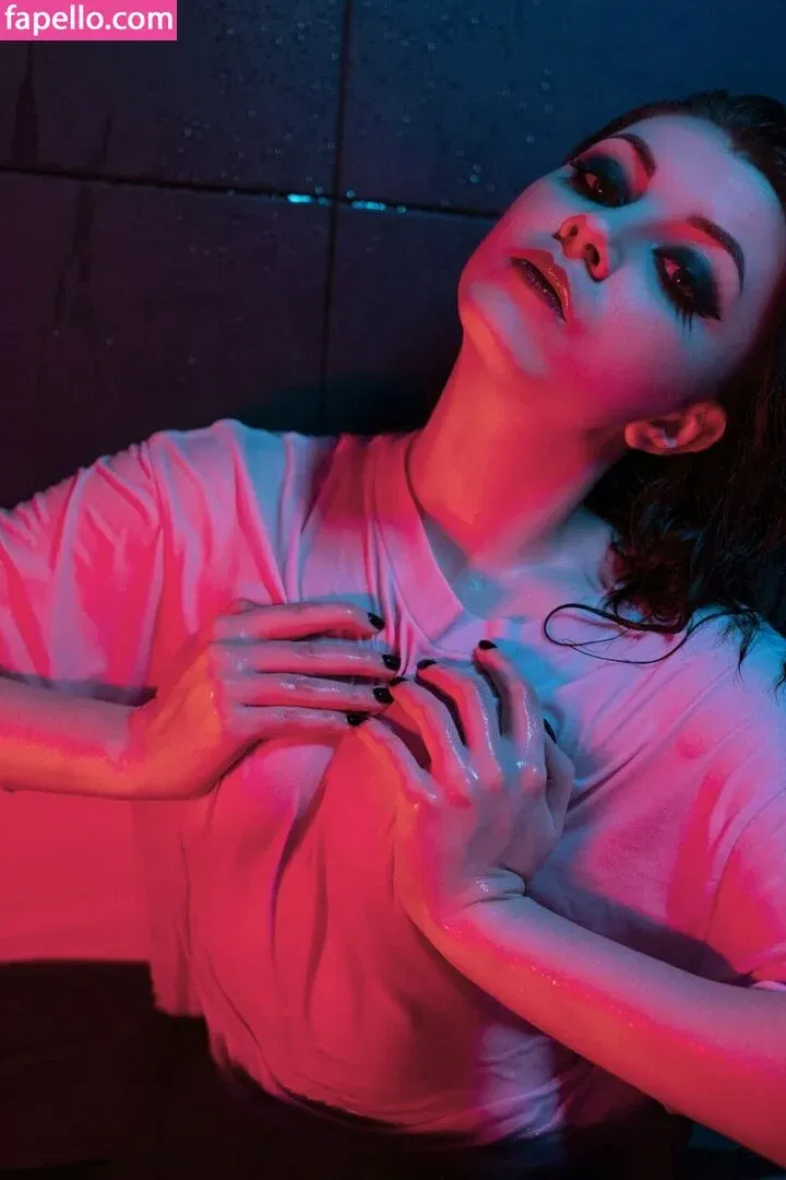 Olyashaa / deepfake / olyashaasaxon Onlyfans Photo Gallery 