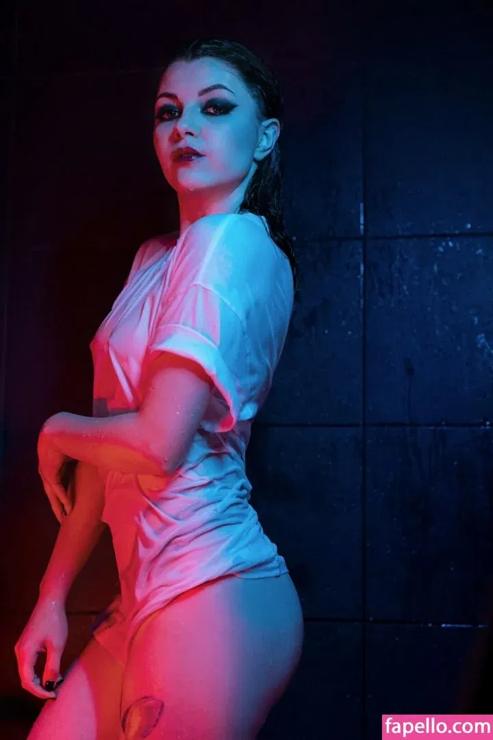 Olyashaa / deepfake / olyashaasaxon Onlyfans Photo Gallery 