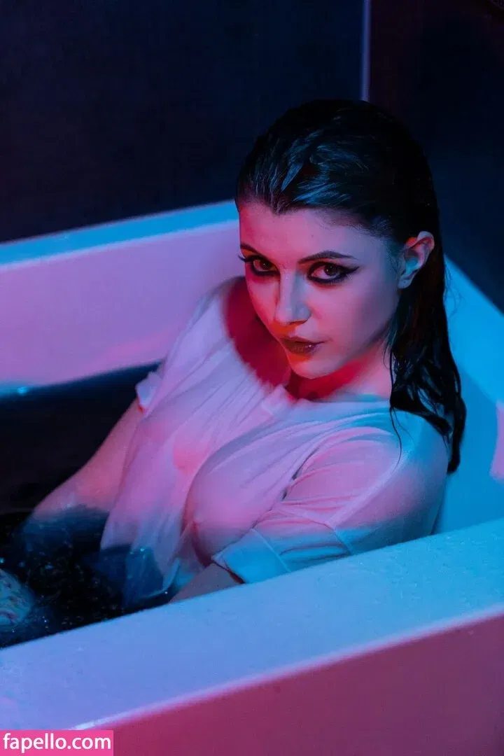 Olyashaa / deepfake / olyashaasaxon Onlyfans Photo Gallery 