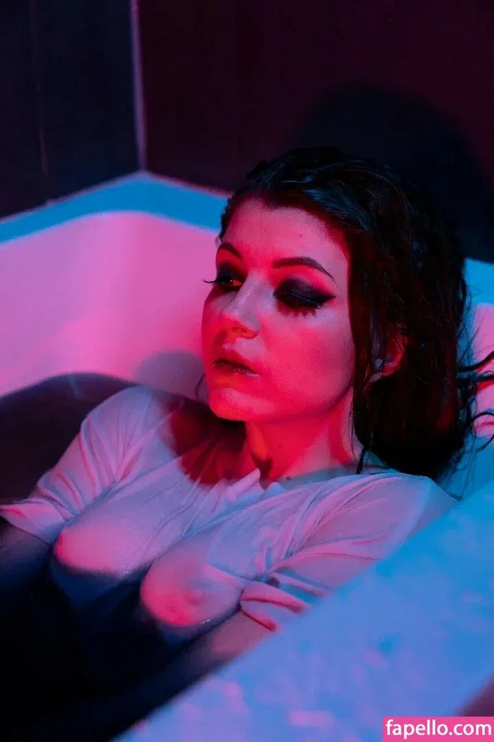 Olyashaa / deepfake / olyashaasaxon Onlyfans Photo Gallery 