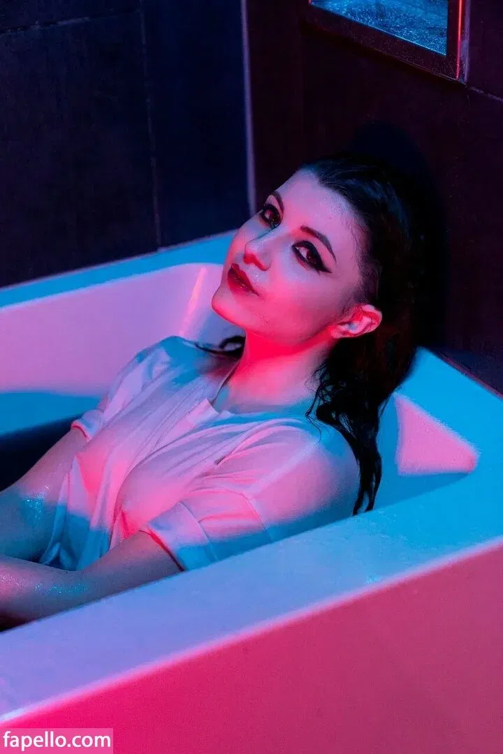 Olyashaa / deepfake / olyashaasaxon Onlyfans Photo Gallery 