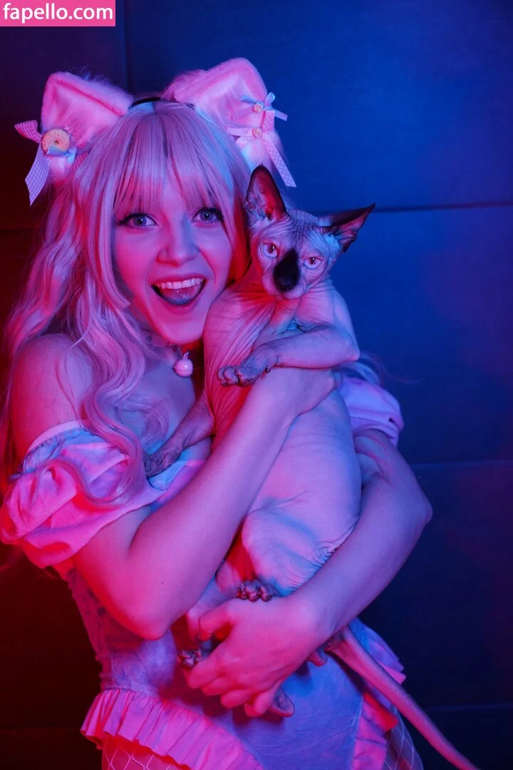 Olyashaa / deepfake / olyashaasaxon Onlyfans Photo Gallery 