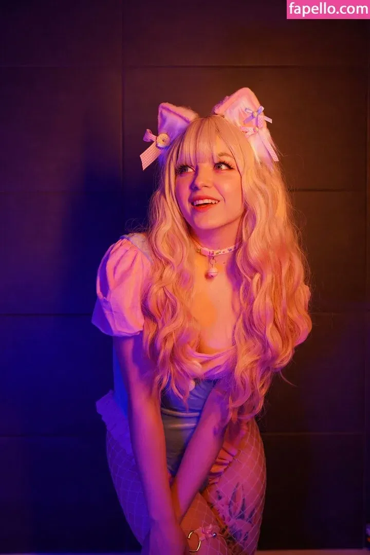 Olyashaa / deepfake / olyashaasaxon Onlyfans Photo Gallery 