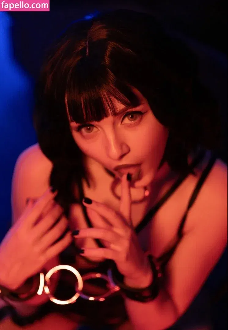 Olyashaa / deepfake / olyashaasaxon Onlyfans Photo Gallery 