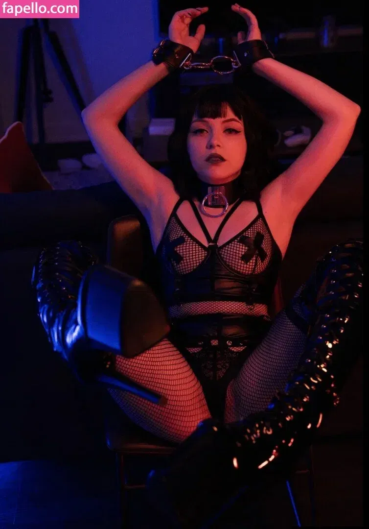 Olyashaa / deepfake / olyashaasaxon Onlyfans Photo Gallery 