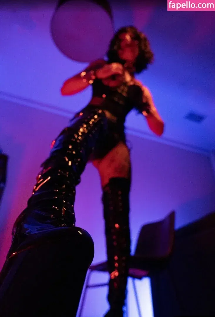 Olyashaa / deepfake / olyashaasaxon Onlyfans Photo Gallery 