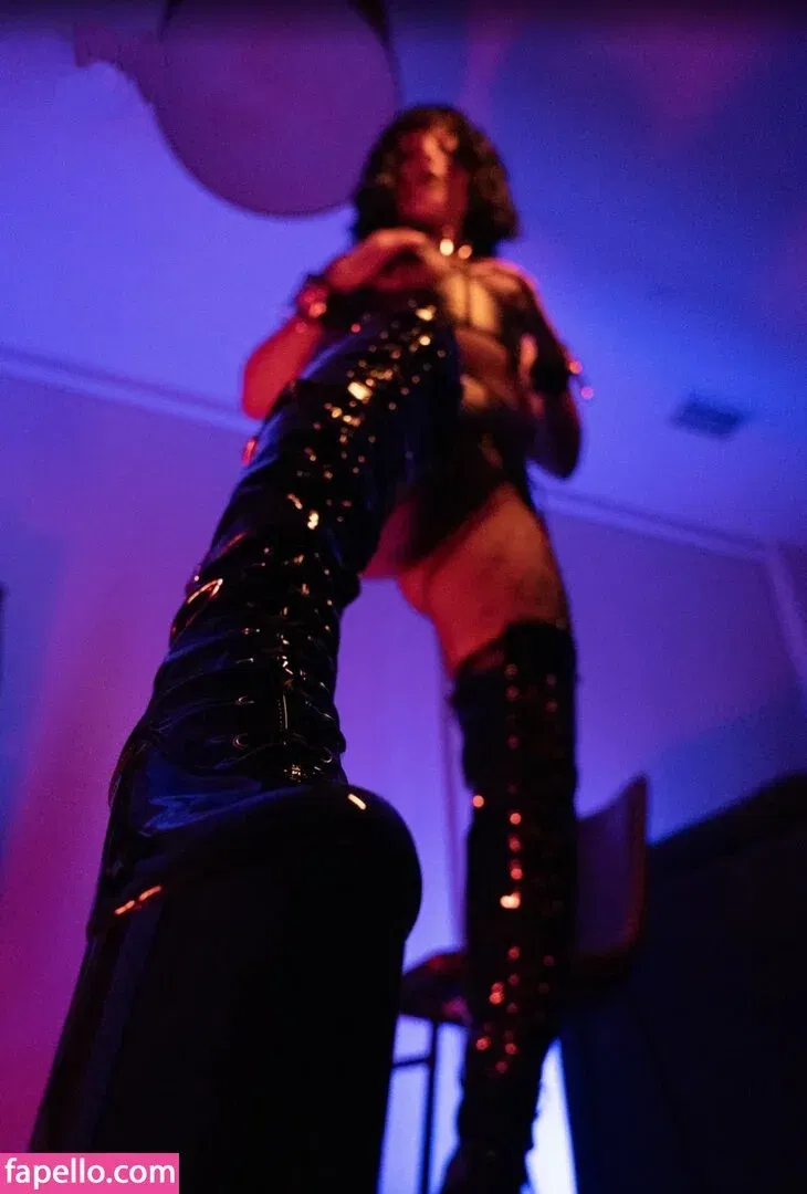 Olyashaa / deepfake / olyashaasaxon Onlyfans Photo Gallery 