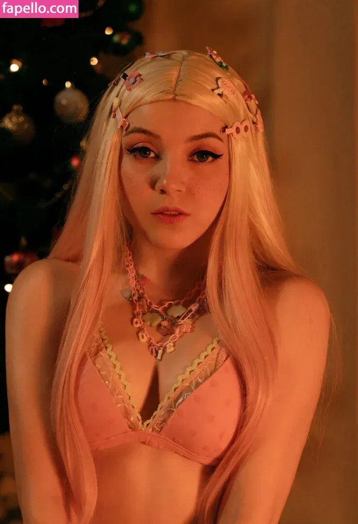 Olyashaa / deepfake / olyashaasaxon Onlyfans Photo Gallery 