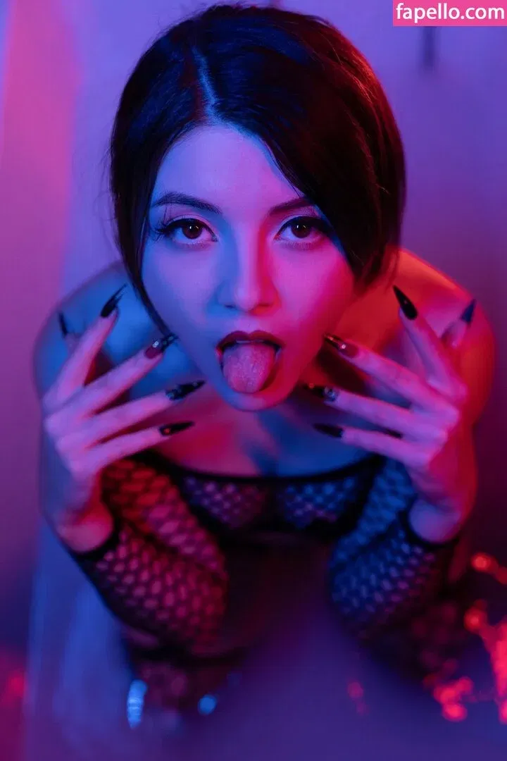 Olyashaa / deepfake / olyashaasaxon Onlyfans Photo Gallery 